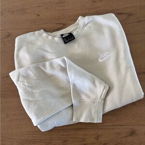 Nike Women’s Cream Crewneck